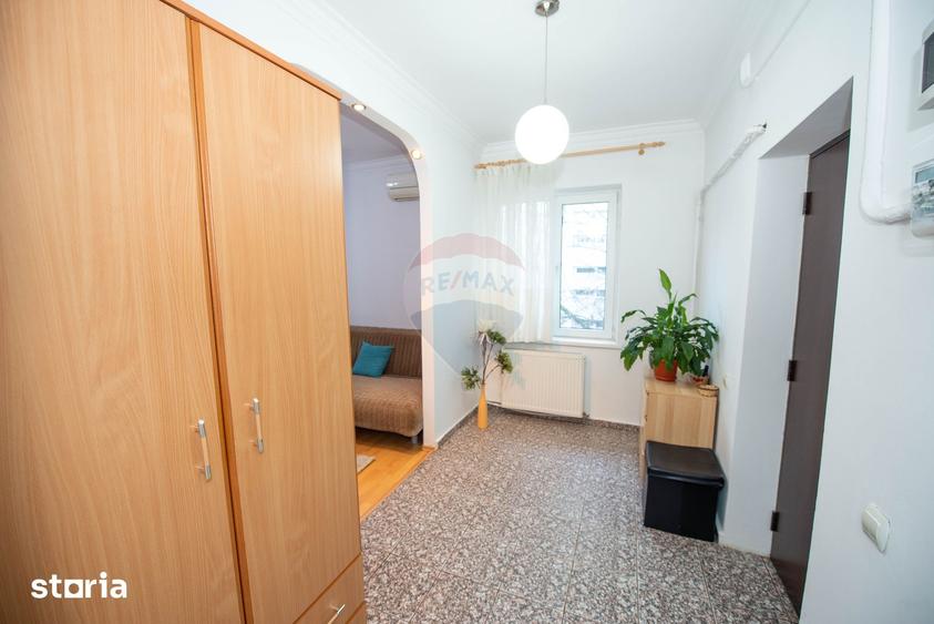 Apartament cu 2 camere nedecomandat în Grivița