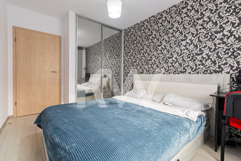 Apartament cu 3 camere decomandat, mobilat în Tractorul