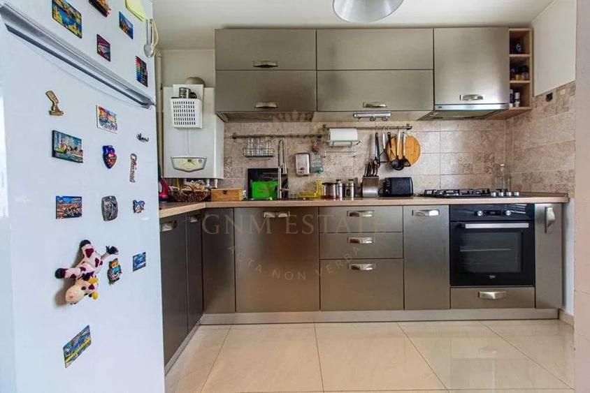 Apartament cu 3 camere decomandat, mobilat în Gorjului