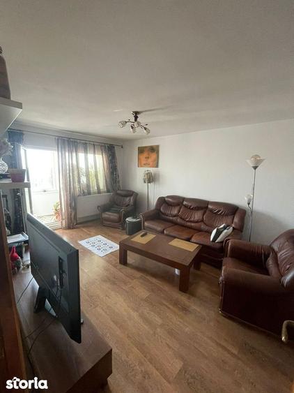 Gara, Abator, 3 camere, 2 bai, 2 balcoane, 70 mp. mobilat, centrala.. - 2