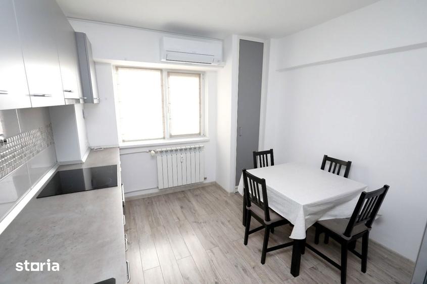 Apartament cu 3 camere decomandat în Rovine