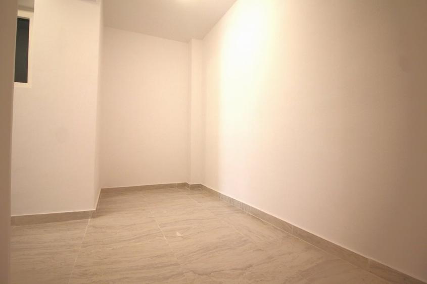 Spațiu comercial, de 67.400001525879 mp, în Dacia