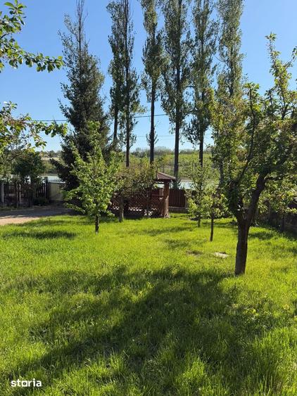 Casă cu 7 camere cu Teren 1000 Mp în Miroslava