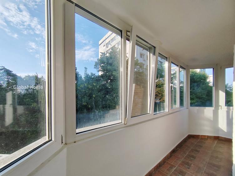 Apartament cu 4 camere decomandat în Floreasca
