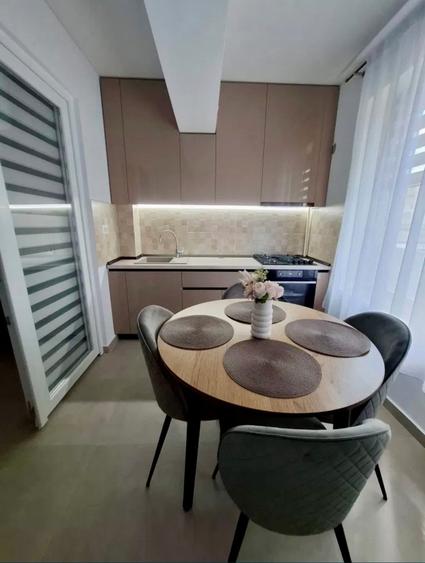 Apartament cu 2 camere decomandat în Apărătorii Patriei