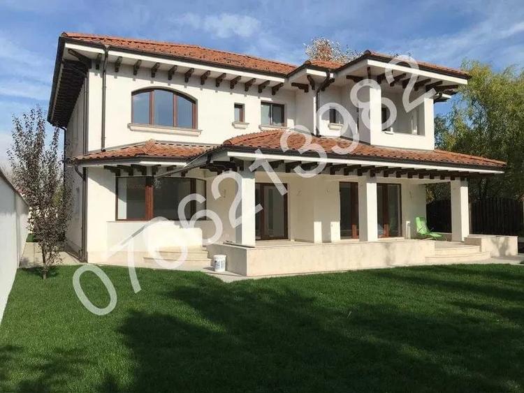 Casă individuală cu 6 camere cu Canalizare în Pipera