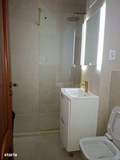 Apartament cu 2 camere decomandat în Calea București
