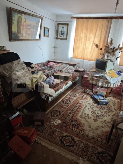 Casă individuală cu 5 camere cu Garaj în Dumbrăvița