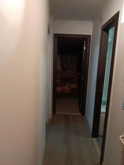 Apartament cu 2 camere semidecomandat în Petru Rareș