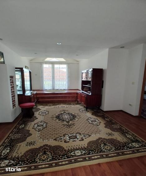 Casă cu 5 camere cu Teren 250 Mp în Baia de Criș