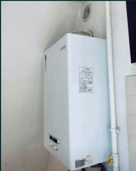 Apartament cu 2 camere semidecomandat, mobilat în Timpuri Noi