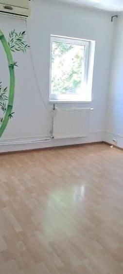 Apartament cu 5 camere decomandat în Dorobanți