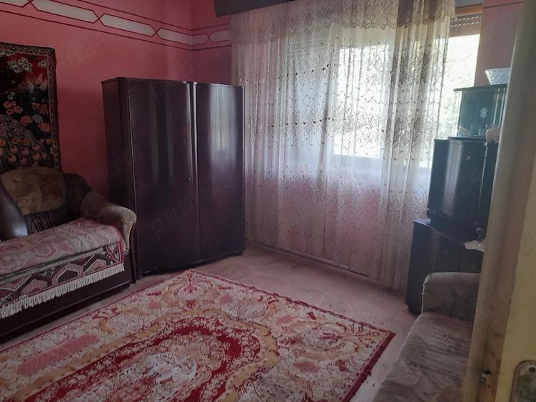 Casă cu 4 camere cu Teren 1600 Mp în Zăgujeni