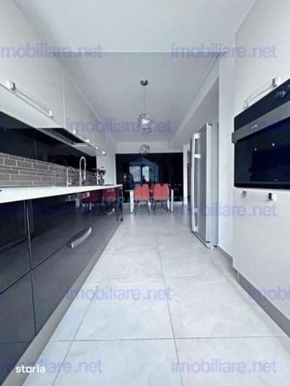 Apartament cu 3 camere decomandat în Băneasa