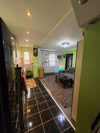 Apartament cu 2 camere în Coman