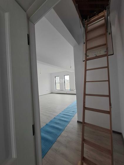 Pantelimon Ilfov,parter+mansarda neamenajata,3 camere 2 bai cu toate actele si utilitatile racordate,300mp proprietate intre vile locuite,comision 0%