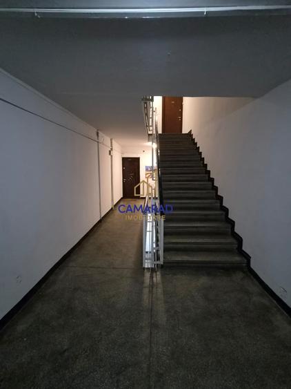 Apartament cu 4 camere decomandat în Pantelimon