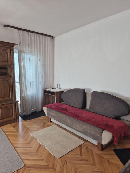 Apartament cu 2 camere semidecomandat în Ultracentral