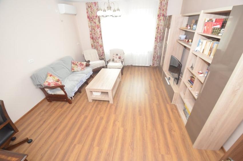 Apartament cu 3 camere decomandat în Bălcescu