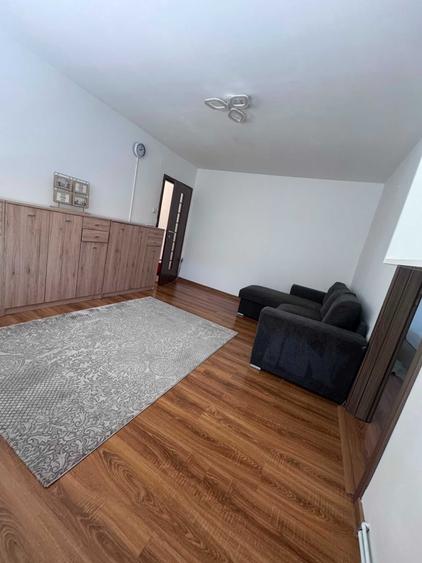 Apartament cu 3 camere semidecomandat în Iosefin