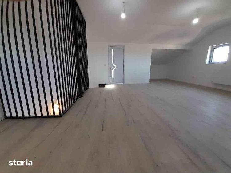 Casă cu 6 camere cu Teren 200 Mp în Balotești