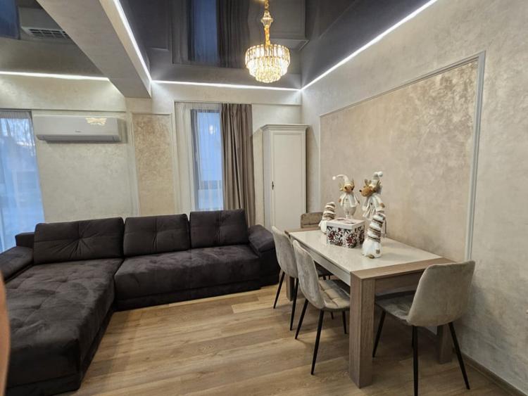 Apartament cu 2 camere decomandat în Faleza Nord