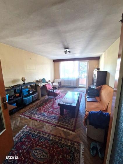 Apartament cu 3 camere decomandat în Nord