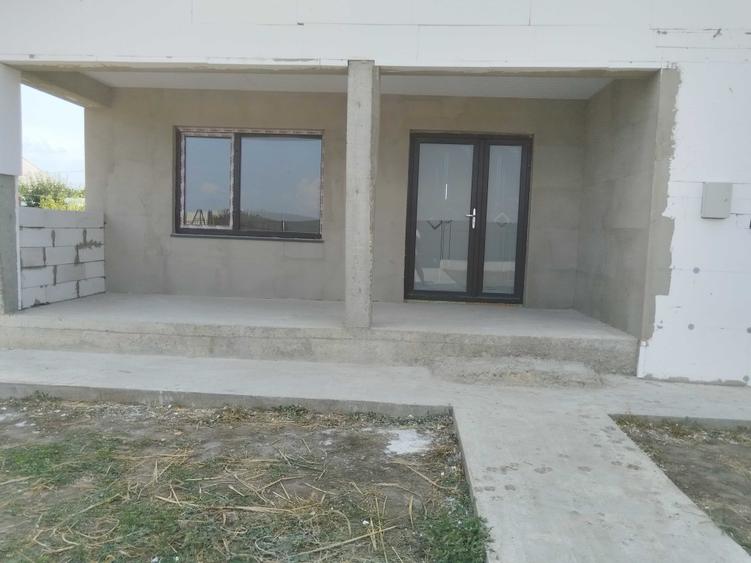 Casă cu 3 camere în Central