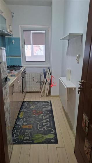 Garsonieră decomandată, mobilată în Basarabia