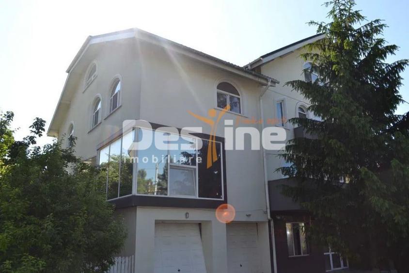 Spațiu comercial, de 903 mp, în Bucium