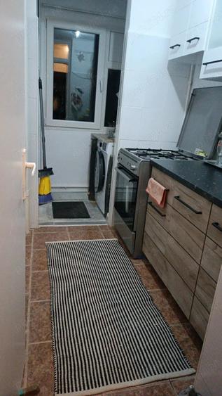 Apartament cu 2 camere semidecomandat în Giurgiului
