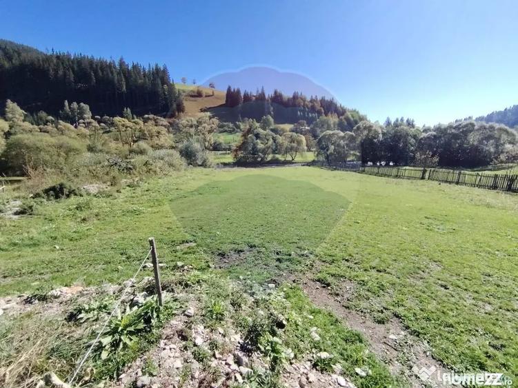 Casă cu 2 camere cu Teren 11541 Mp în Periferie