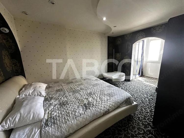 Apartament cu 4 camere decomandat în Ștrand