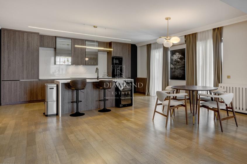 Penthouse cu 6 camere decomandat, mobilat în Floreasca