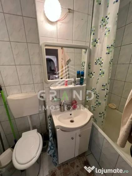 Camera de inchiriat intr-un apartament cu 2 camere | Man - 13
