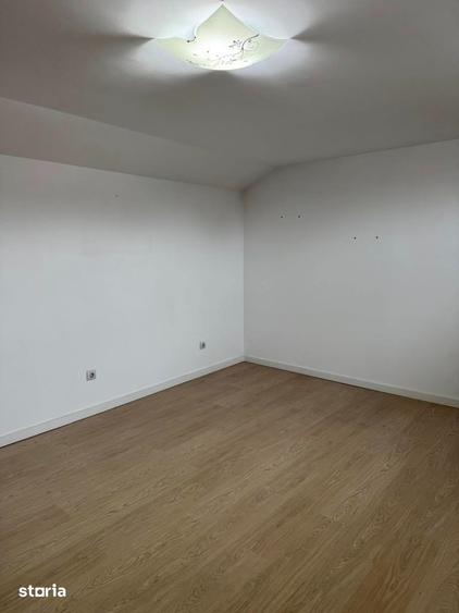 Casă cu 3 camere cu Teren 150 Mp în Roman