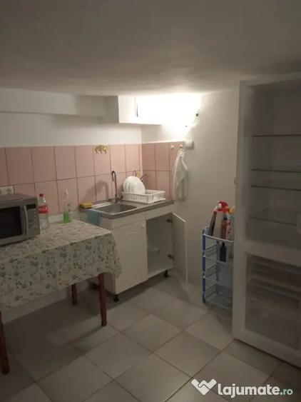 Garsonieră decomandată în Micro 40