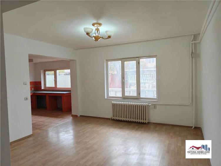 Casă cu 3 camere cu Teren 800 Mp în Central