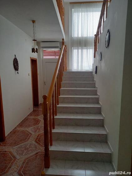 Casă cu 8 camere cu Teren 1100 Mp în Remetea Mare