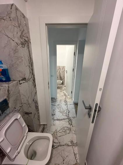 Apartament cu 3 camere decomandat în Nord-Est
