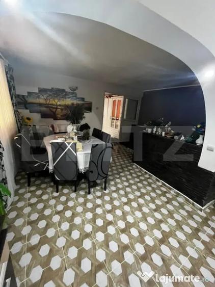 Casă cu 4 camere cu Teren 1150 Mp în Central