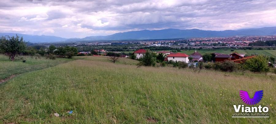Teren Construcții intravilan de 6500 mp, în Gușterița