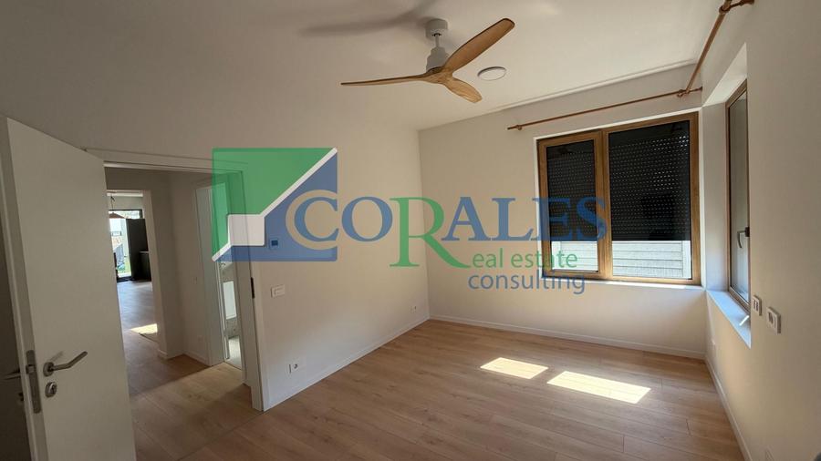 Duplex cu 4 camere cu Canalizare în Aradului