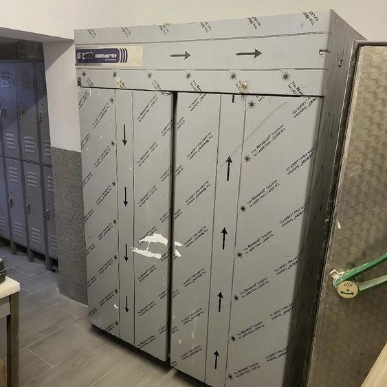 Spațiu comercial, de 375 mp, în Central