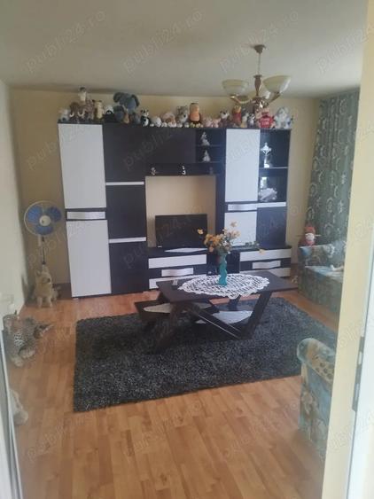 Casă cu 3 camere cu Teren 2500 Mp în Central