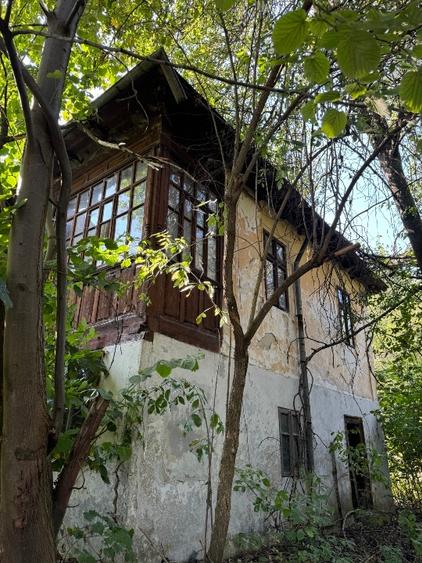Casă individuală cu 5 camere cu Teren 1600 Mp în Poseștii-Pământeni