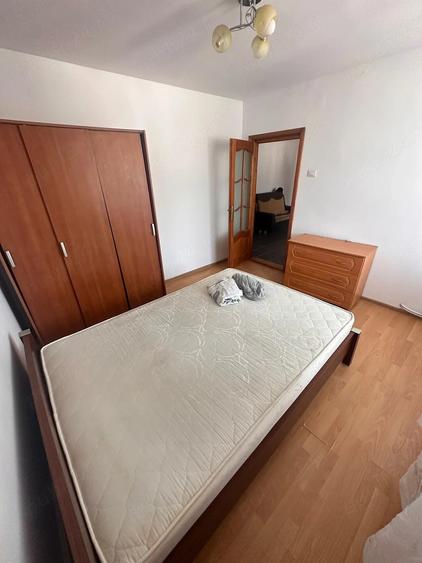 Apartament cu 2 camere decomandat în Precista