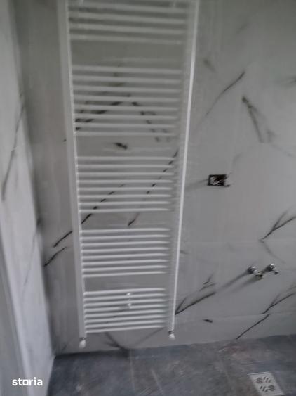 Casă cu 5 camere cu Teren 550 Mp în Braniștea