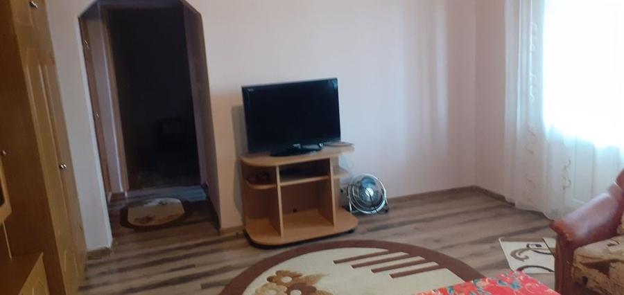 Apartament cu 2 camere semidecomandat în Confecții