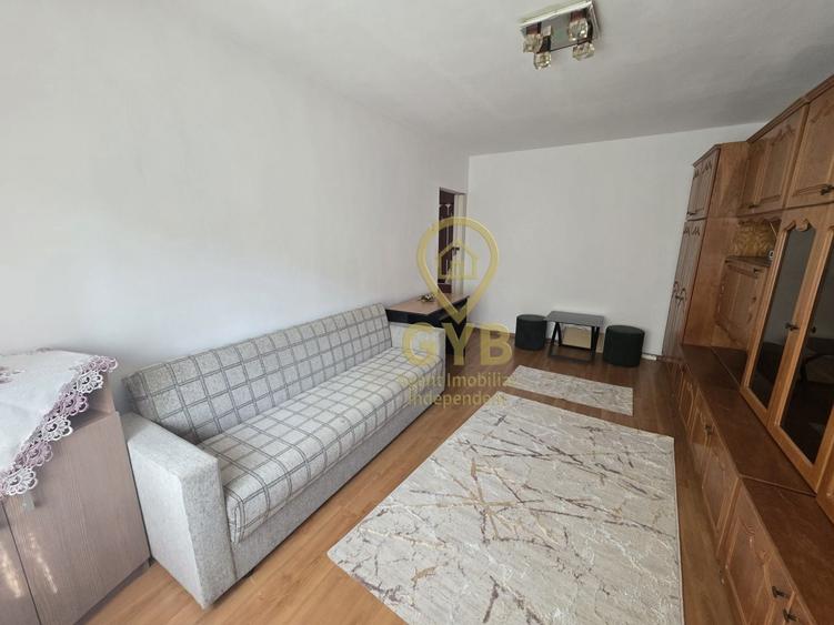 Apartament cu 2 camere decomandat, mobilat în Decebal